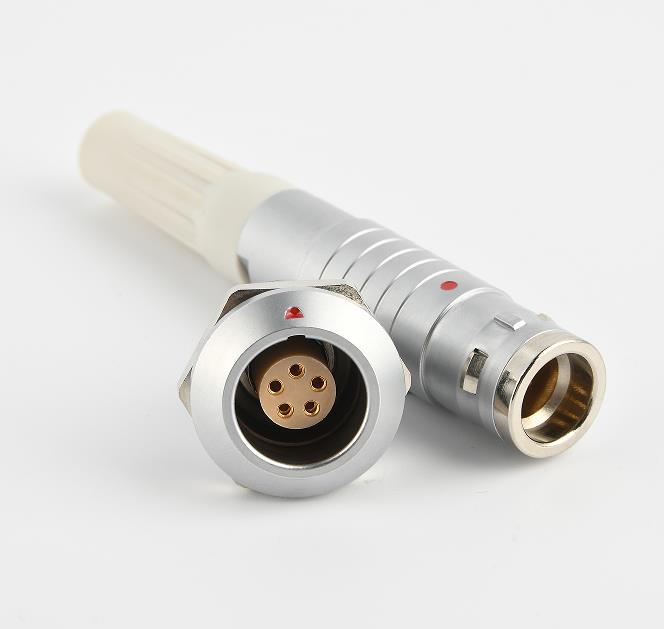 什么是防水插頭推拉自鎖？