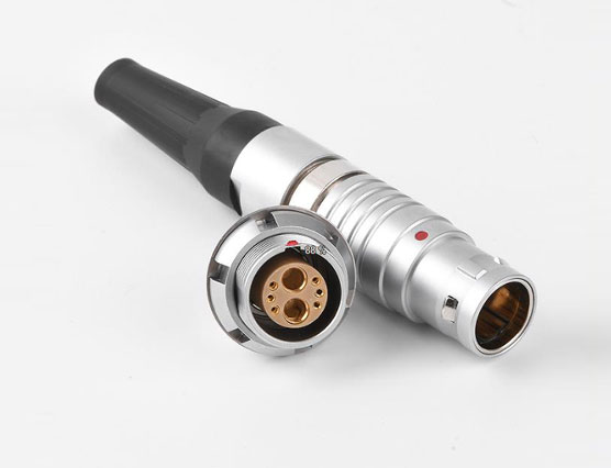 圓形航空連接器的插頭和插座部分的設計有何特殊之處？