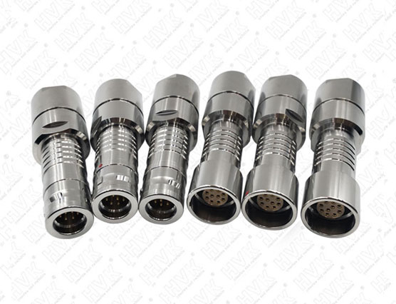 如何通過質(zhì)譜分析確定真空密封航空連接器的泄漏位置？